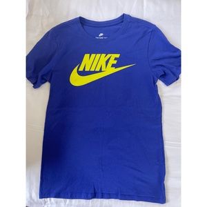 Nike tee mens small shirt